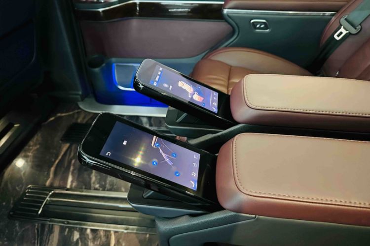 Used Hongqi HQ9 2023 2.0T Smart Connect Flagship Edition Interior 4