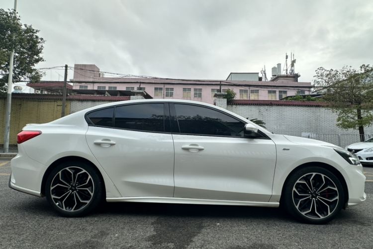Used Ford Focus 2021 Sedan EcoBoost 180 Automatic ST Line