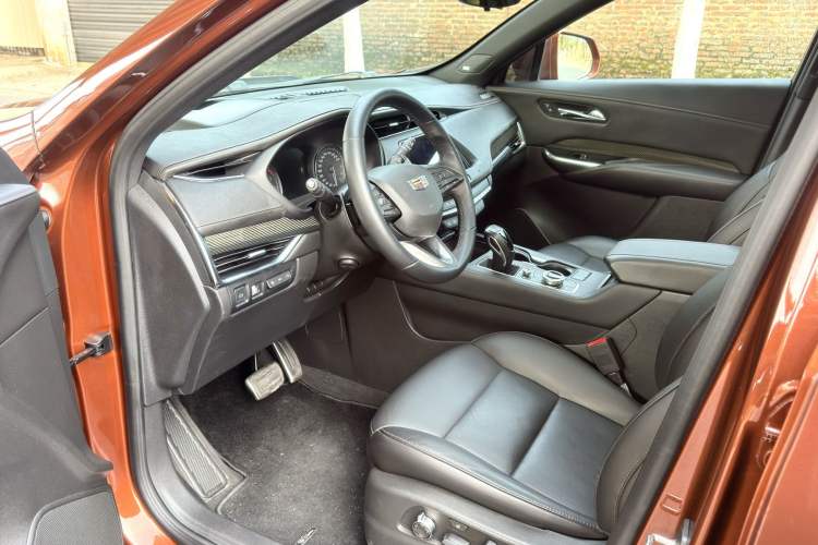 Used Cadillac XT4 2018 28T 4x4 Platinum Sport Edition
