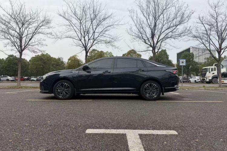 Used Dongfeng Aeolus Yixuan MAX 2023 1.5T Super-Powered Dad Edition