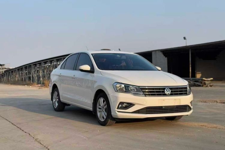 Used Volkswagen Jetta 2017 1.5L Manual Comfort Model Exterior 2