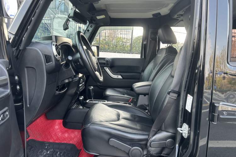 Used Jeep Wrangler 2017 3.0L Sahara Four-Door Comfort Edition