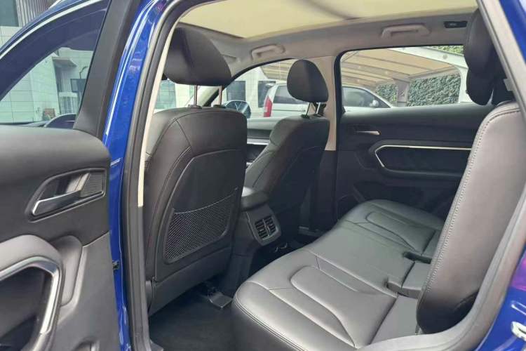 Used Haval H6 2017 Blue Label 2.0T Automatic Two-Wheel Drive Smart Edition
