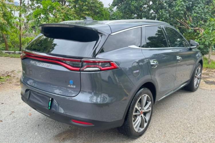 Used BYD Tang New Energy 2018 DM 2.0T All-Wheel Drive Smart Connectivity Enjoyment Model 5 Seats China V Emission Standard
