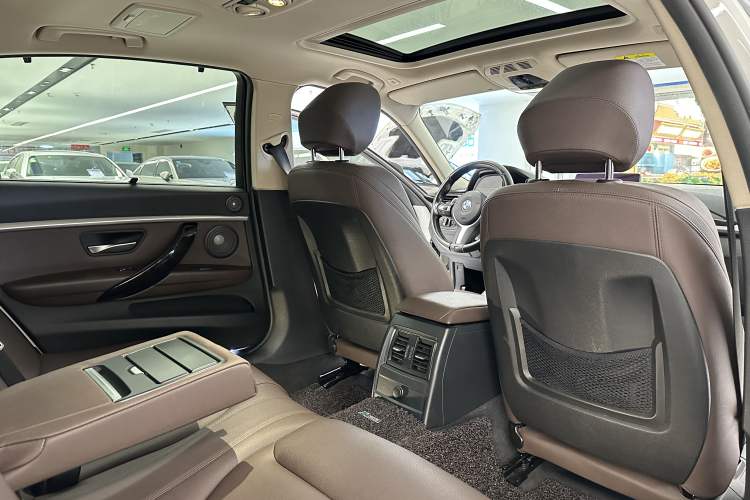 Used BMW 3 Series 2019 320Li M Sport Night Edition Interior 9