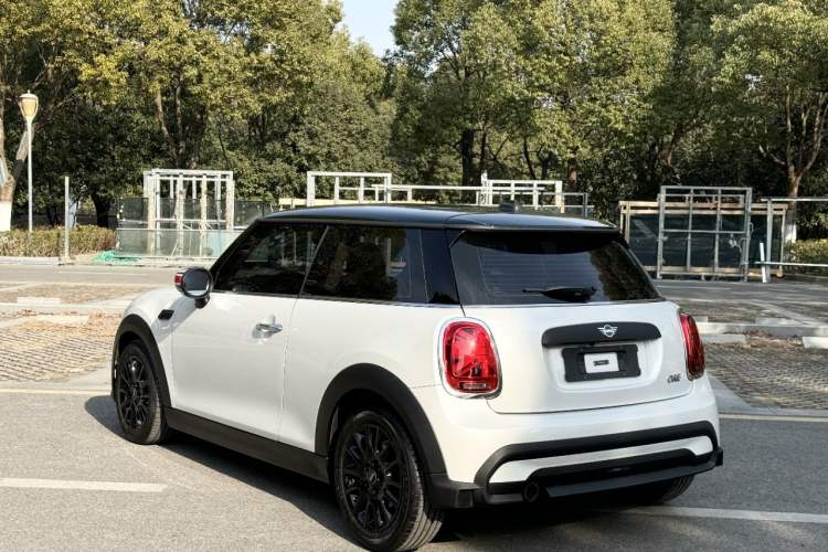 Used MINI MINI 2023 1.5T ONE