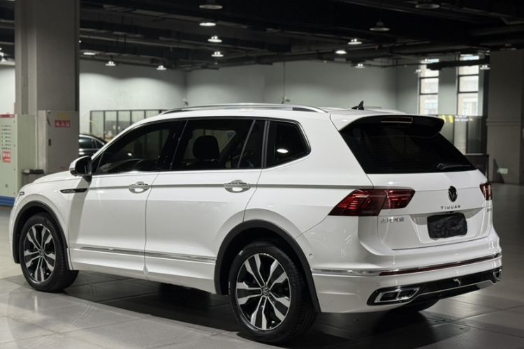 Used Volkswagen Tiguan L 2022 330TSI Automatic Two-Wheel Drive R-Line Enhanced Edition Exterior 2