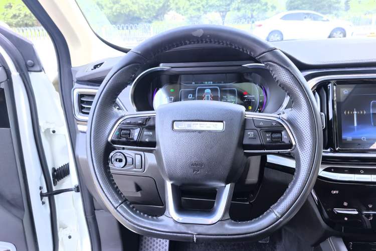 Used JETOUR X90 2019 1.5T Automatic Luxury Model 5 Seats Emission Standard China V