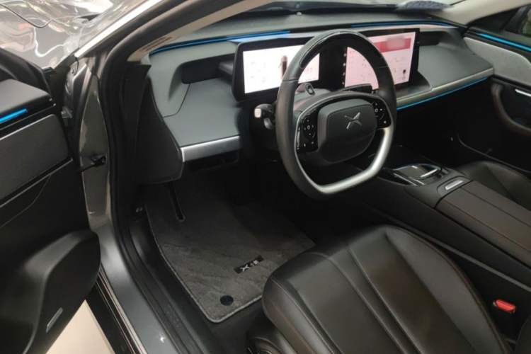 Used XPeng P7 2022 670N+ Interior 3