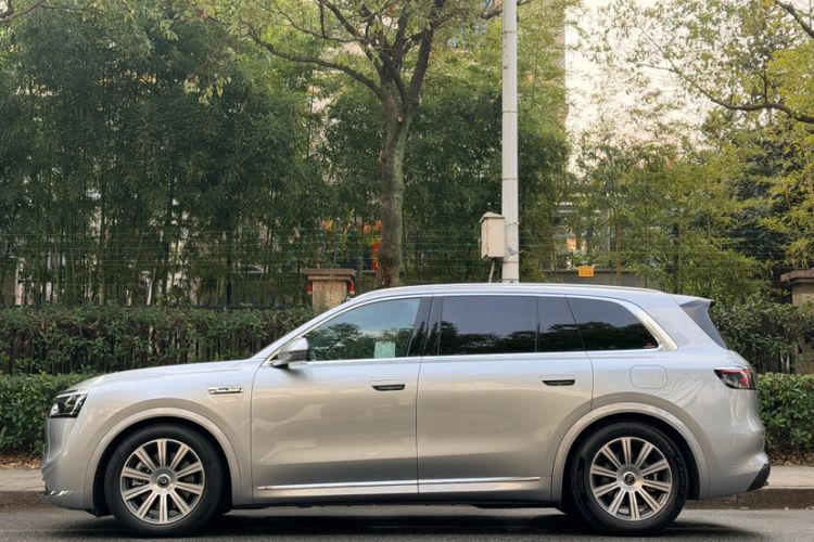 Used Hima AITO M8 2025 Extended-Range Max+ Version 53.4 kWh 5-Seater Edition Exterior 1