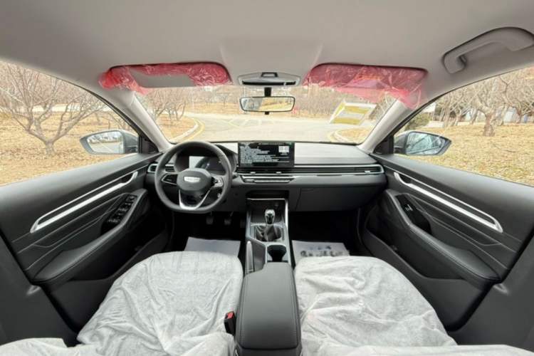 Used Geely Auto Emgrand 2026 Model 4th Generation 4 Millionth Anniversary Edition 1.5L Manual Overdrive Edition
