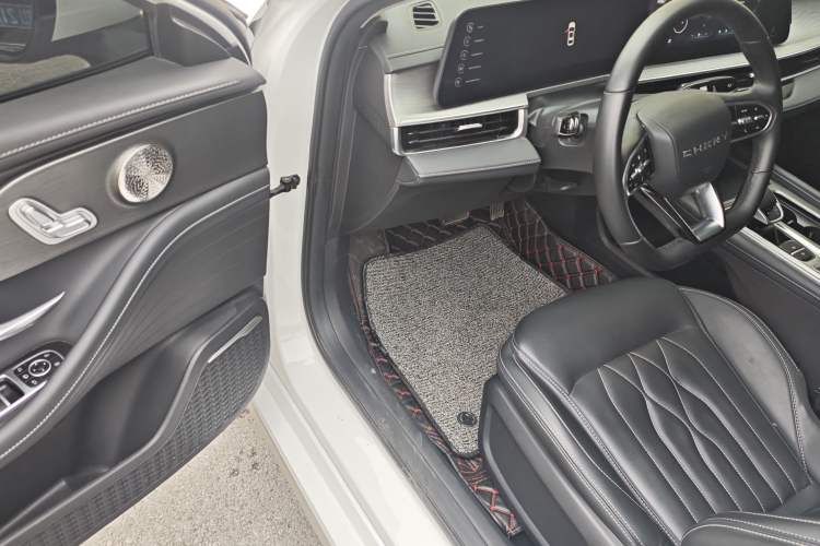 Used Chery Arrizo 8 2023 1.6T DCT Elite Interior 10