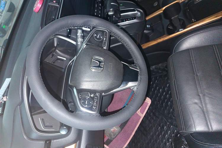 Used Honda CR-V 2017 240TURBO CVT Front-Wheel Drive Fashion Edition