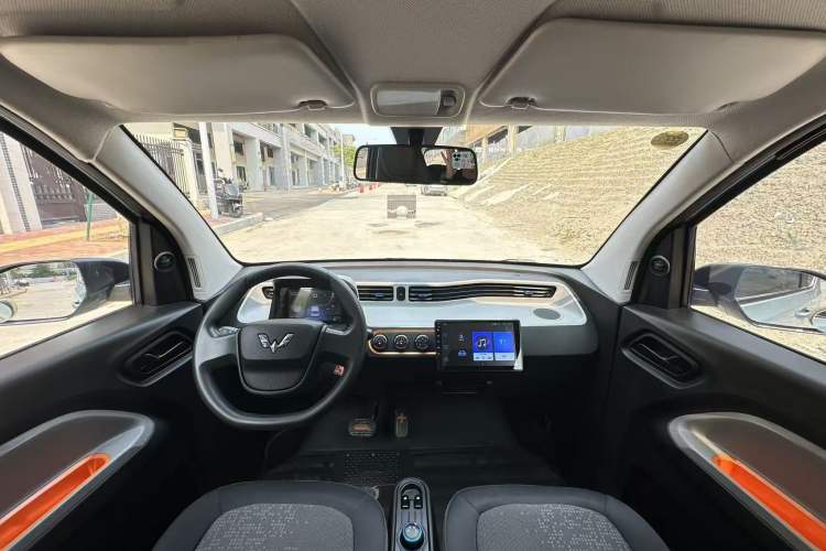 Used Wuling Hongguang MINIEV 2020 Freedom Version Lithium Iron Phosphate Interior 1