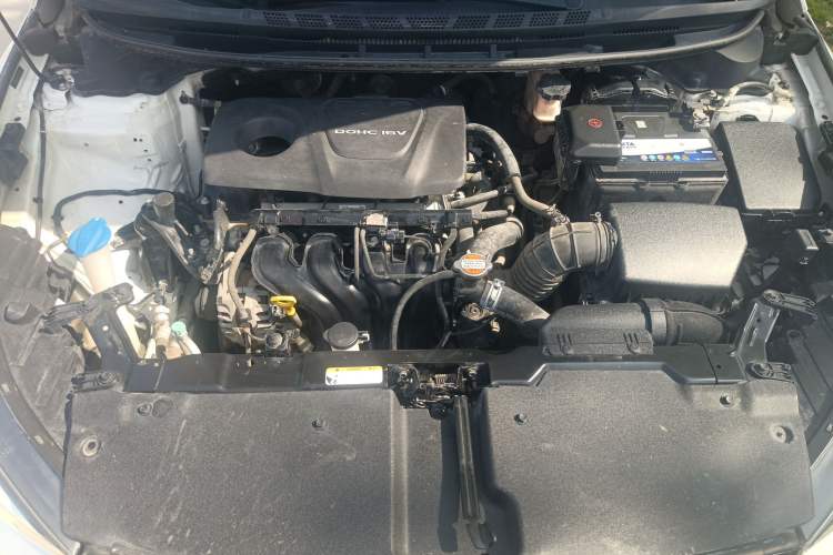 Used Kia K3 2016 1.6L Automatic GLS Interior 5