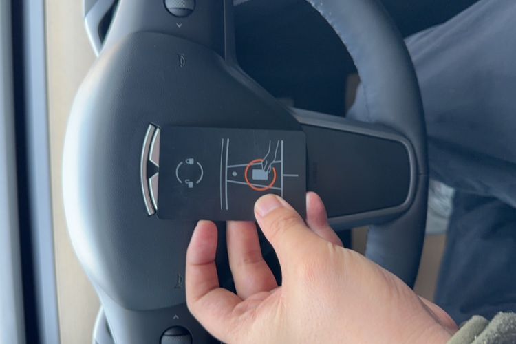 Used Tesla Model Y 2021 Long-Range All-Wheel-Drive Version 3D7