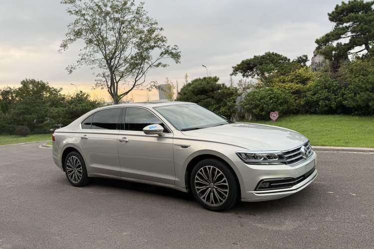 Used Volkswagen Phideon 2018 Revised Version 380TSI Two-Wheel Drive Business Edition
