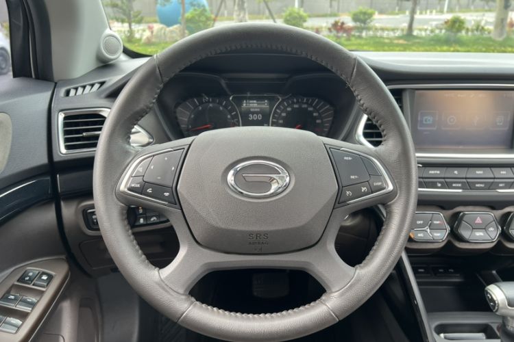 Used GAC Trumpchi GS4 2015 200T G-DCT Luxury Edition Steering Wheel