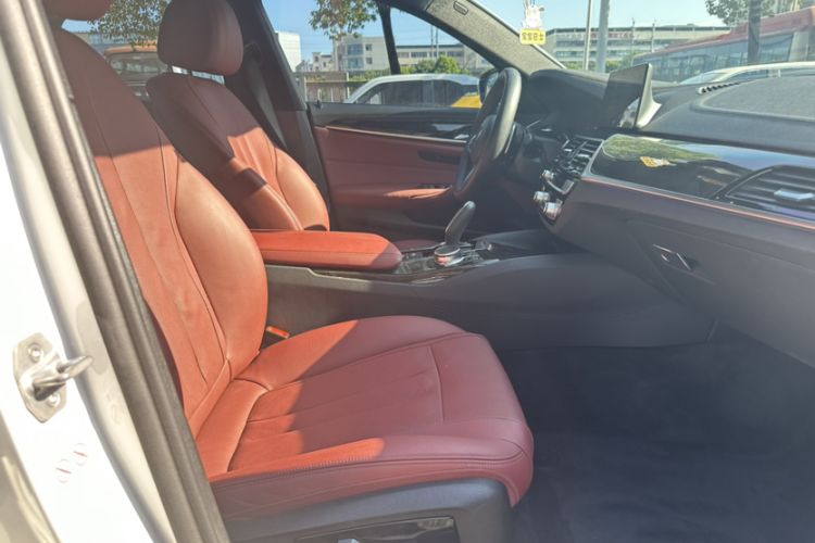 Used BMW 5 Series 2019 Facelifted 530Li Leading Edition M Sport Package