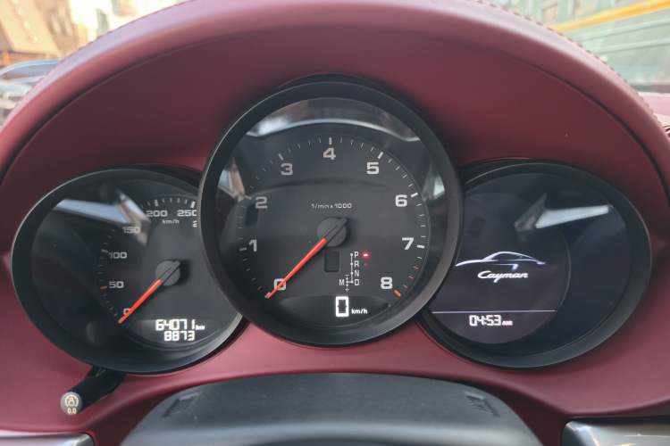 Used Porsche 718 2018 Cayman 2.0T
