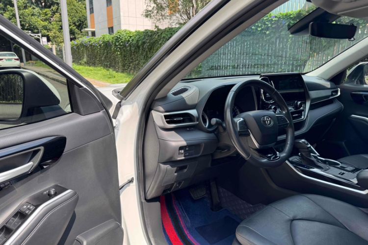 Used Toyota Highlander 2022 Dual-Engine 2.5L Four-Wheel Drive Prestige Version 7 Seats