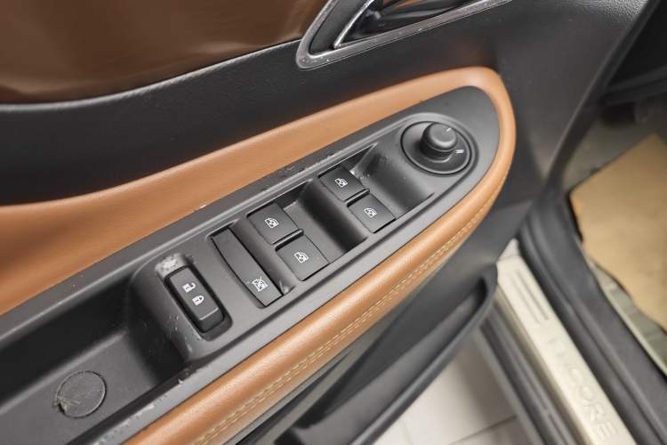 Used Buick Encore 2014 1.4T Automatic Two-Wheel Drive Urban Leading Model
