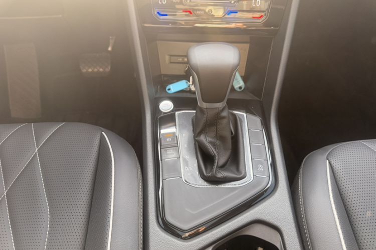 Used Volkswagen Tiguan L 2024 300TSI Automatic Two-Wheel Drive Smart Edition
