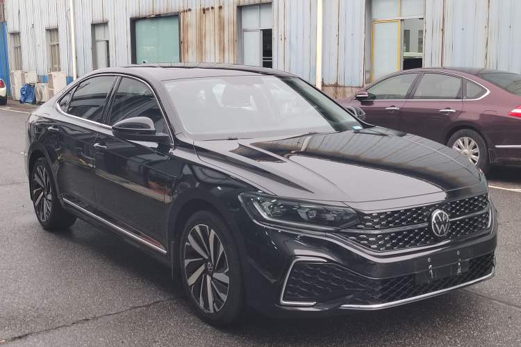 Used Volkswagen Passat 2022 330TSI Starry Elite Edition Exterior 2