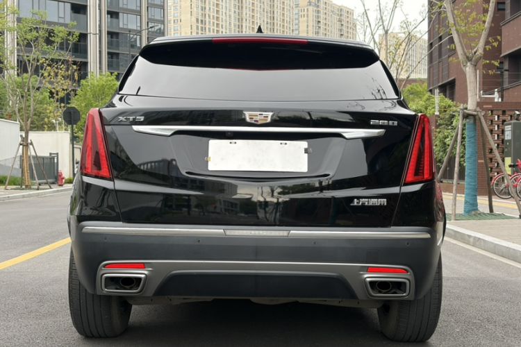 Used Cadillac XT5 2021 2.0T Two-Wheel Drive Luxury Version Exterior 3
