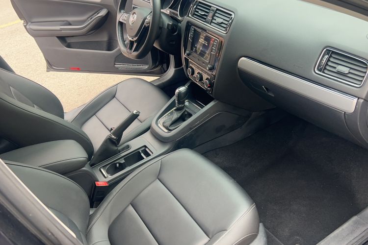 Used Volkswagen Sagitar 2018 1.6L Automatic Comfort Model
