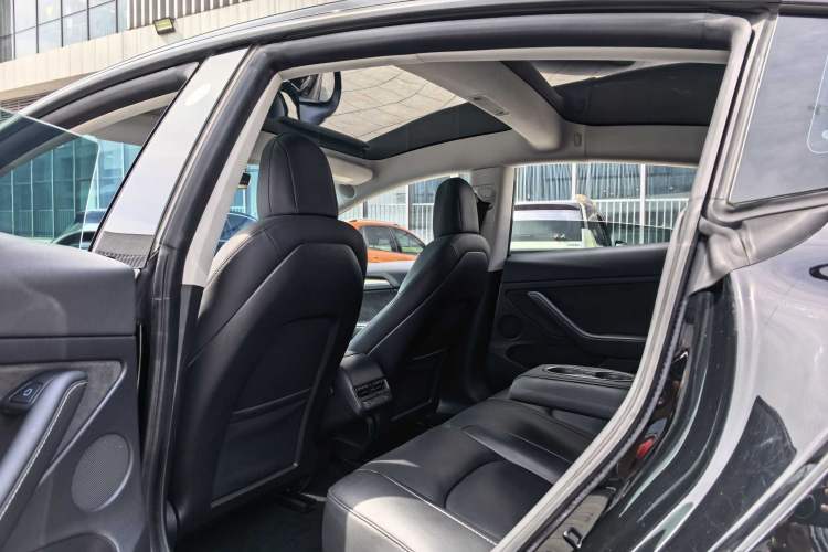 Used Tesla Model 3 2022 Rear-Wheel-Drive Version