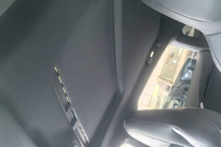 Used MG 7 2025 1.5T 300 DCT Luxury Edition Interior 7