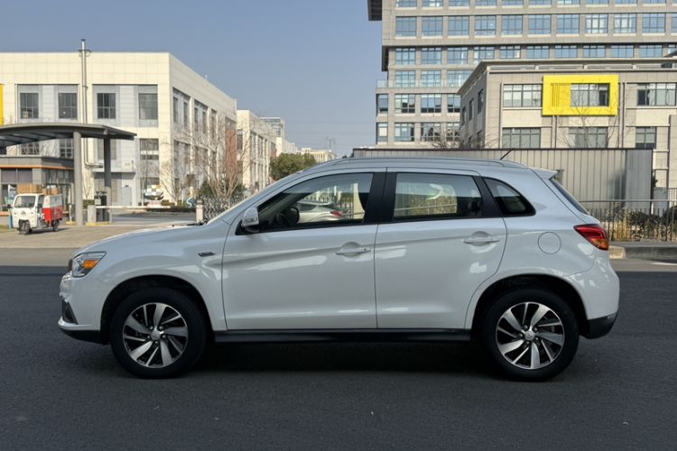 Used Mitsubishi ASX 2016 1.6L Manual Two-Wheel Drive Pioneer Edition
