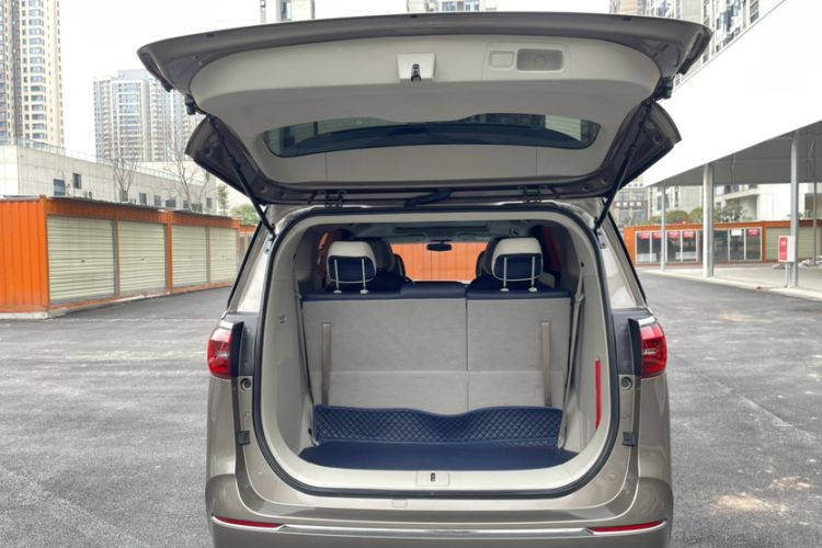 Used Buick GL8 2021 ES Landtrek 653T Comfort Edition