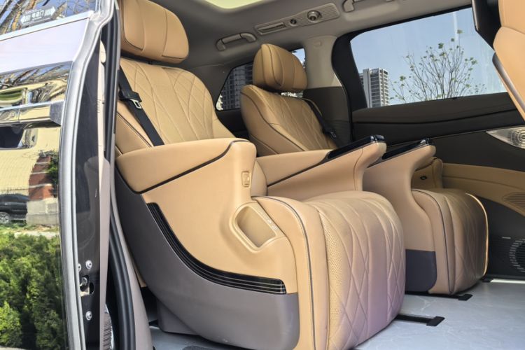 Used Denza D9 2022 DM-i 970 Four-Wheel Drive Prestige Model