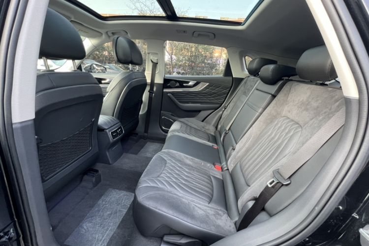 Used Hongqi HS5 2022 Revised Version 2.0T Smart Connect Flagship Edition
