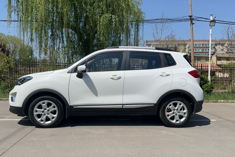 Used CHANGAN CS15 2017 1.5L Automatic Luxury Model with Sunroof
