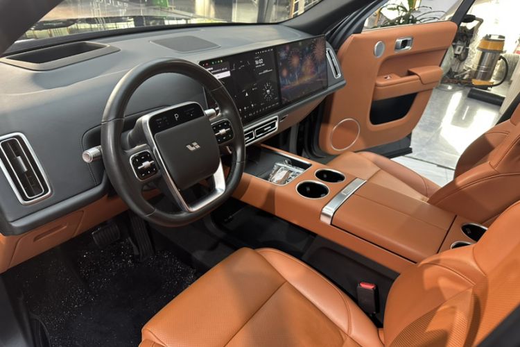 Used Li Auto L8 2023 Max model Interior 2