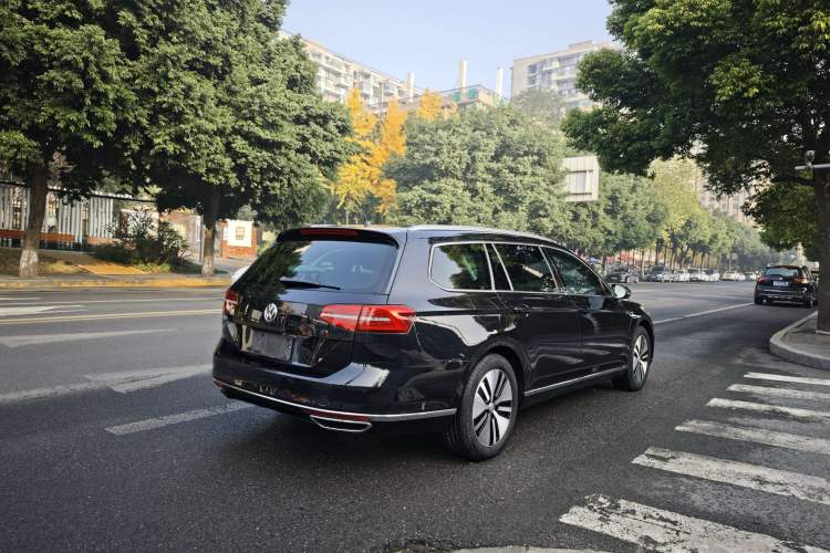 Used Volkswagen Variant New Energy 2019 GTE model
