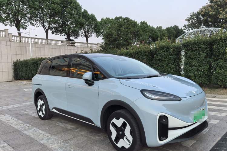 Used ARCFOX Kaola 2023 Family Edition Pro
