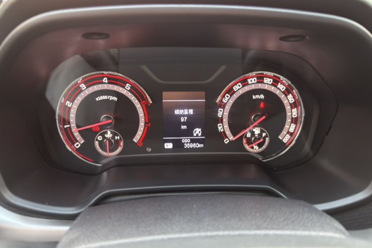 Used SAIC MAXUS T60 2017 2.0T Gasoline Automatic Two-Wheel Drive High-Ride Elite Standard Cabin