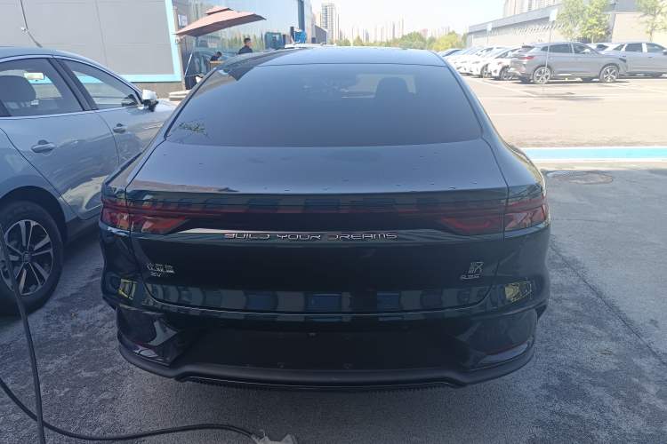 Used BYD Han 2022 EV 610 km All-Wheel-Drive Qianshan Cui Limited Edition
