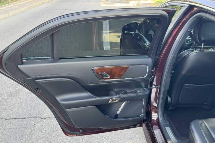 Used Lincoln Continental 2019 2.0T Two-Wheel Drive Luxury Edition China VI Standard