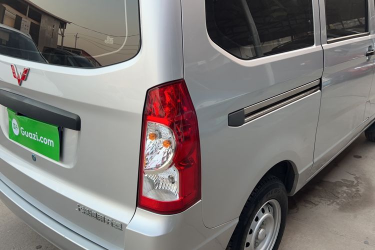 Used Wuling Rongguang S 2023 1.5L Base Version 5/7 Seats