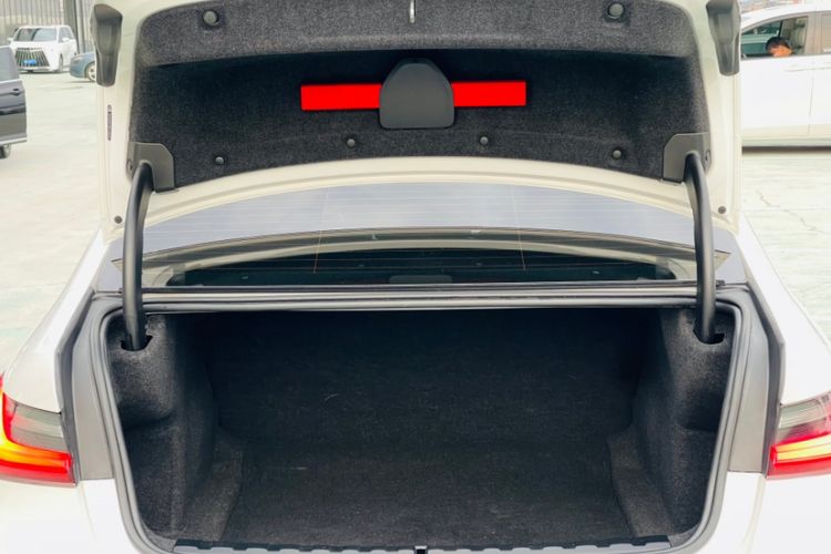 Used BMW 3 Series 2020 325Li First Edition Interior 8