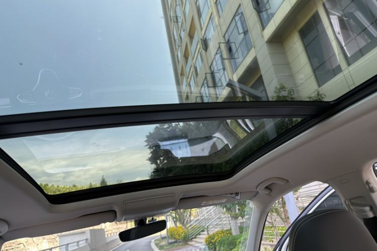 Used Volkswagen Tiguan L 2022 330TSI Automatic Two-Wheel Drive R-Line Enhanced Edition Interior 7