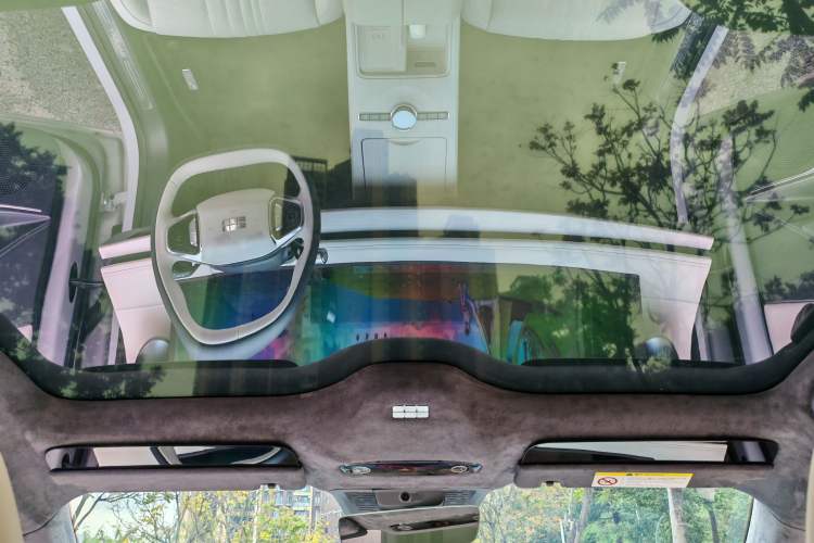 Used Geely Galaxy E8 2024 665 km Range Rear-Drive Starship Long-Range Version Headliner