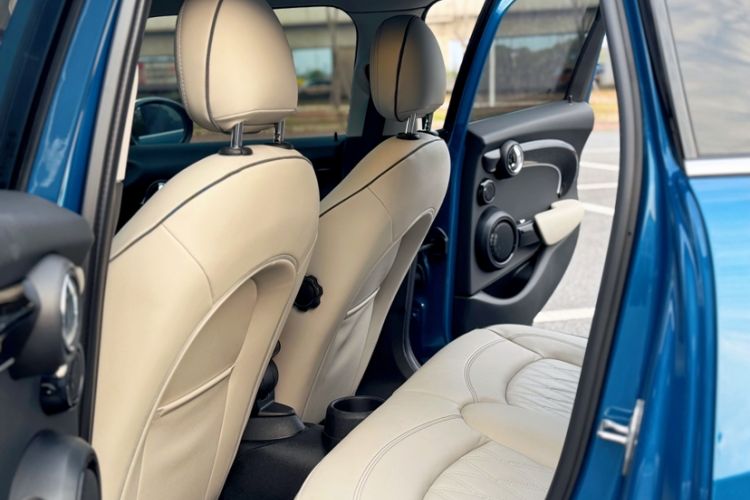 Used MINI 2022 2.0T COOPER S Classic Edition Five-Door Version Interior 8