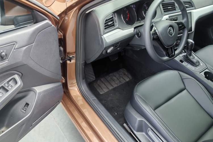 Used Volkswagen Lamando 2017 230TSI DSG Fashion Edition Exterior 7