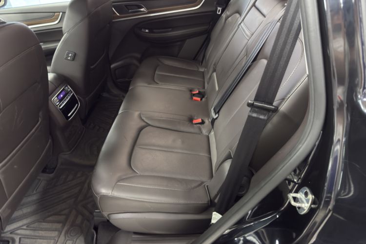 Used Roewe RX8 2018 30T Smart Connectivity Two-Wheel Drive Flagship Edition